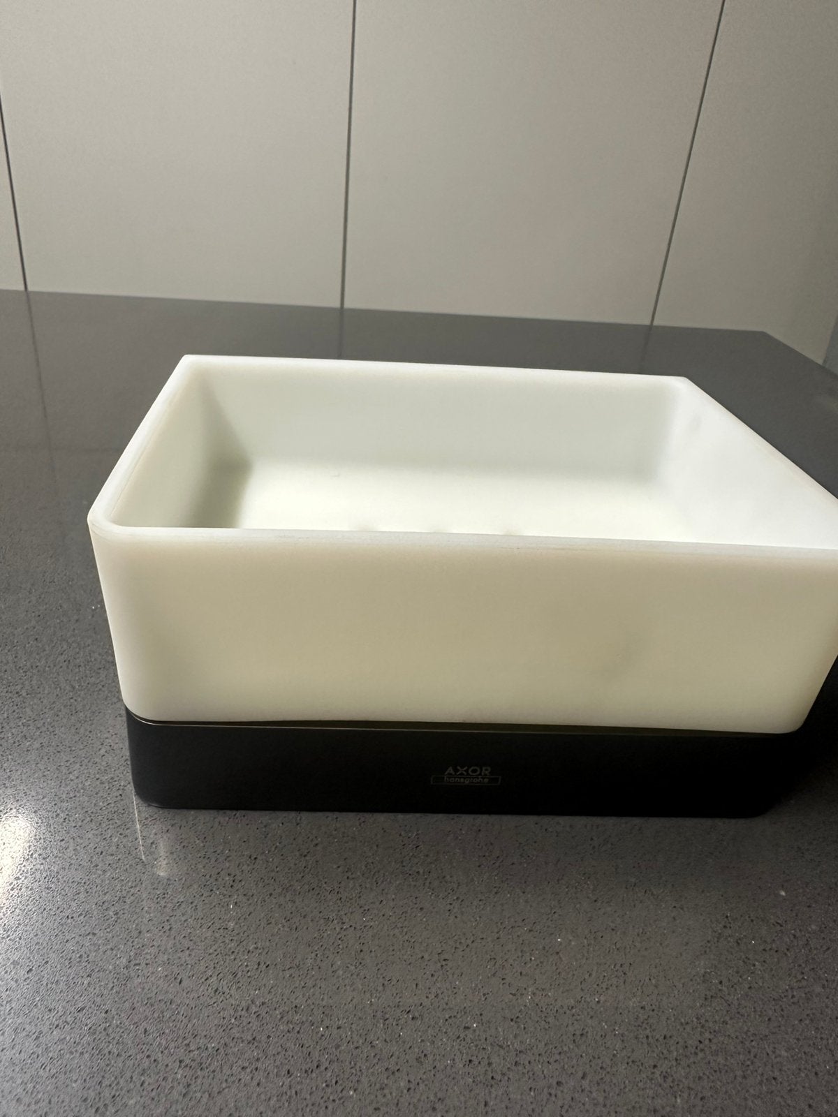 AXOR zeepbakje Brushed Black Chrome nieuw, Huis en Inrichting, Ophalen, Zo goed als nieuw