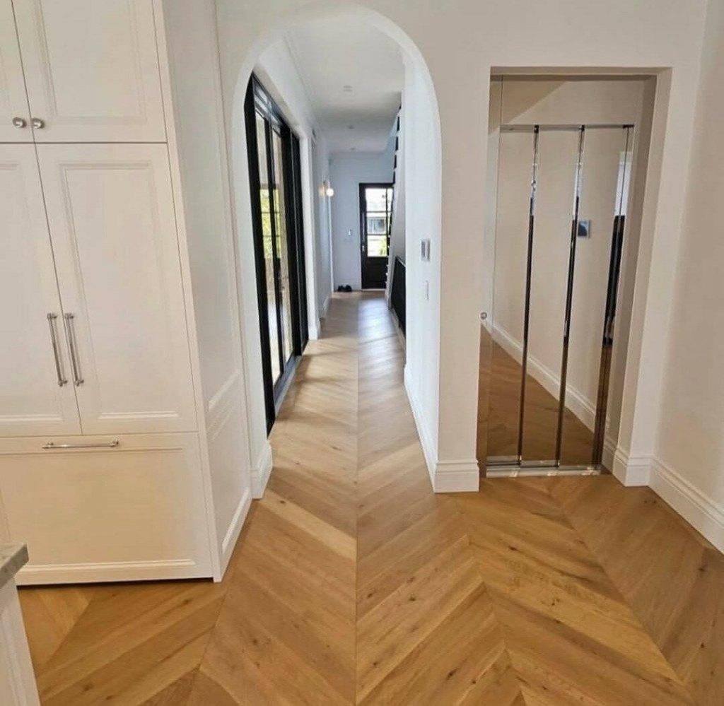 HOUTEN RESTPARTIJ; 120M2 EICHE CHEVRON HONGAARSE PUNT, Ophalen