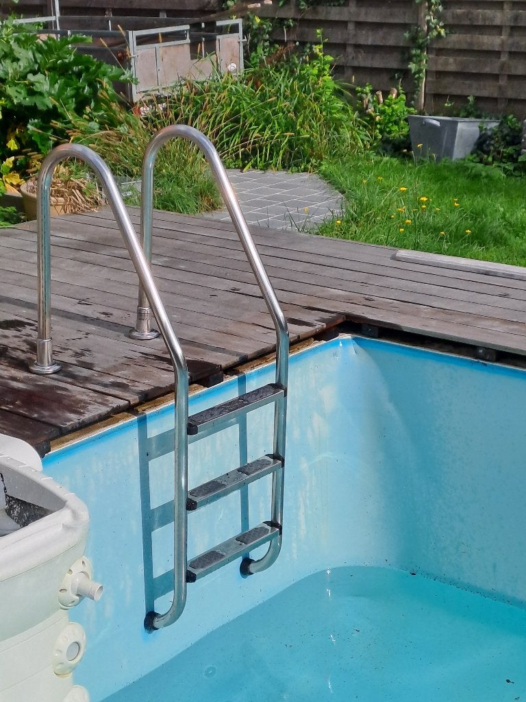 Echelle pour piscine, Enlèvement, Utilisé, Échelle