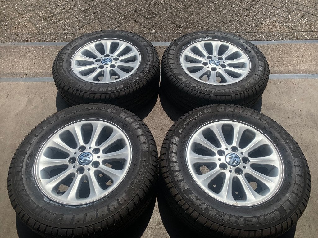 VW TRANSPORTER T5 T6 VELGEN + MICHELIN BANDEN 215 65 R16C, Auto diversen, Autosport-onderdelen, Zo goed als nieuw, Ophalen of Verzenden