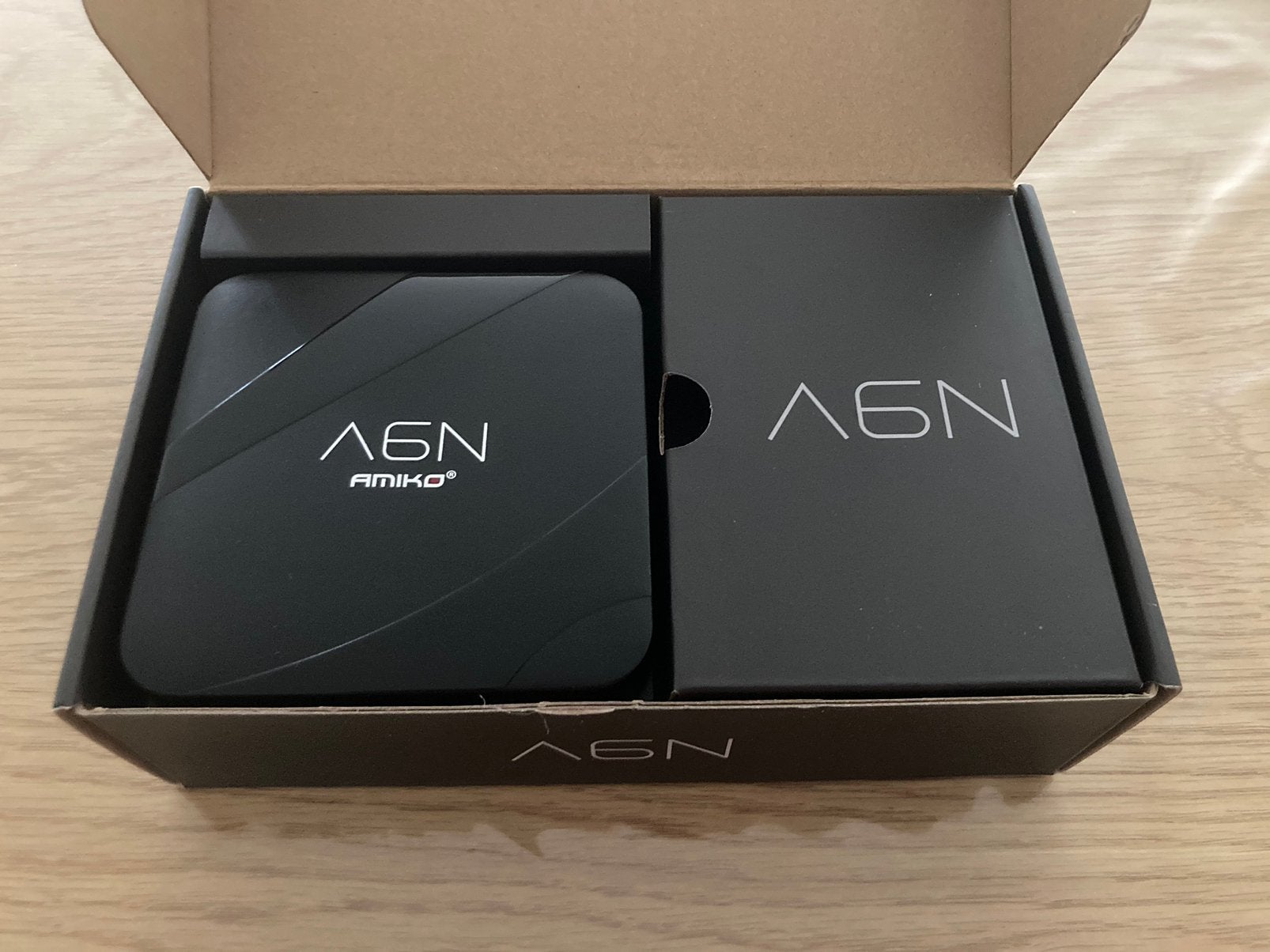 Amiko mediaspeler met google playstore, Audio, Tv en Foto, Ophalen, Zo goed als nieuw