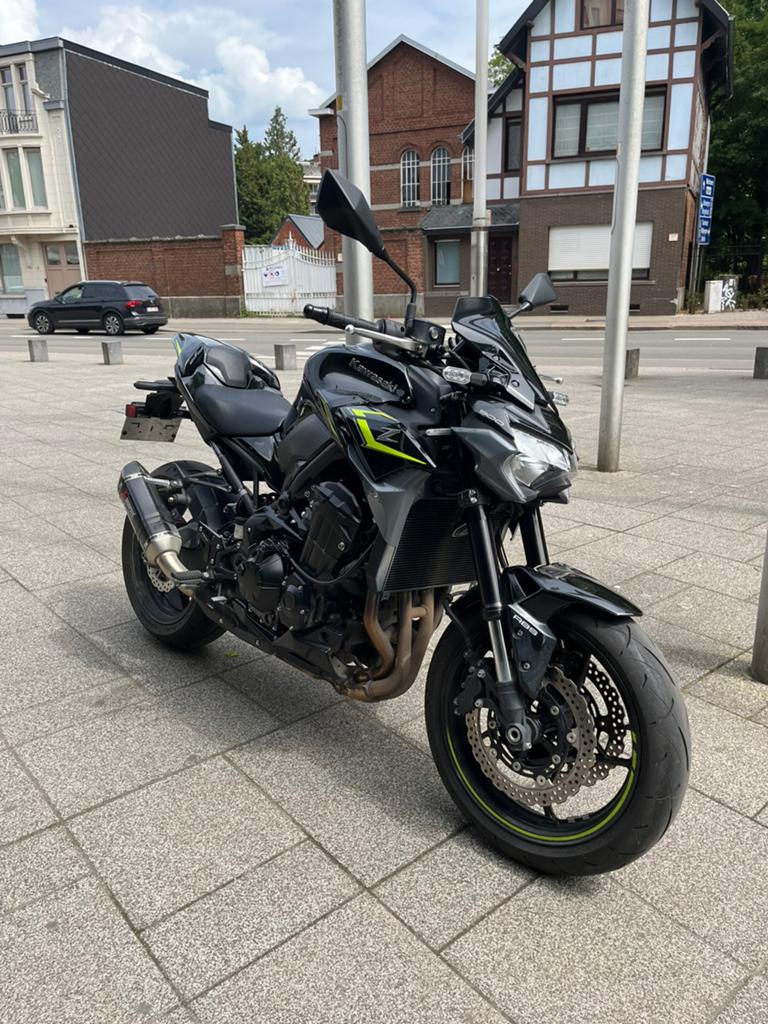 Kawasaki Z900 *bj 2024 & slechts 2.700km*, Motorrijbewijs A, Particulier, 946 cc, Handgeschakeld