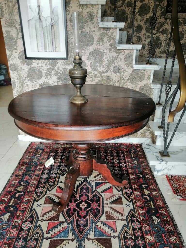 Ronde antieken tafel., Enlèvement