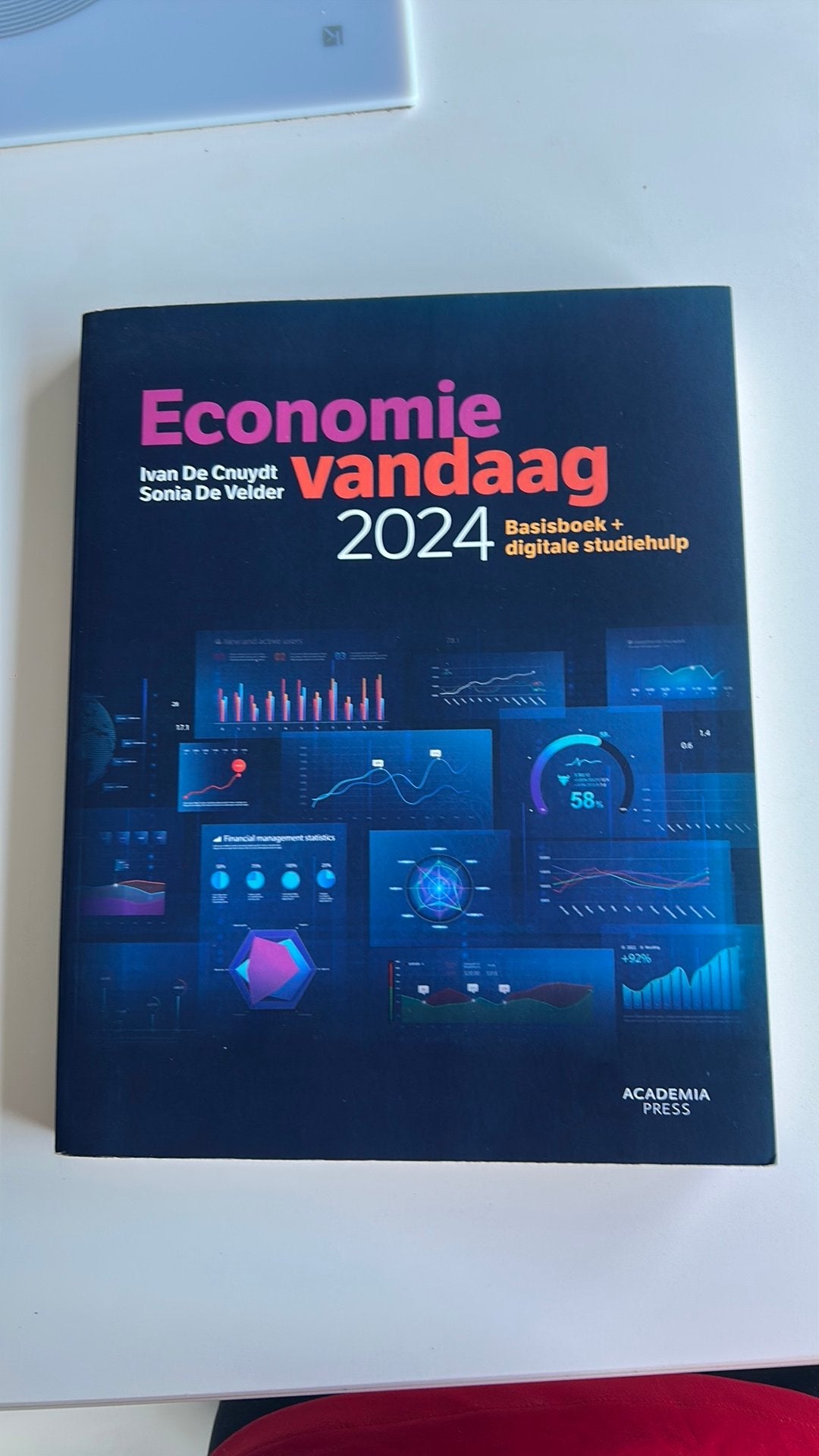 Economie vandaag 2024, Enlèvement ou Envoi, Comme neuf