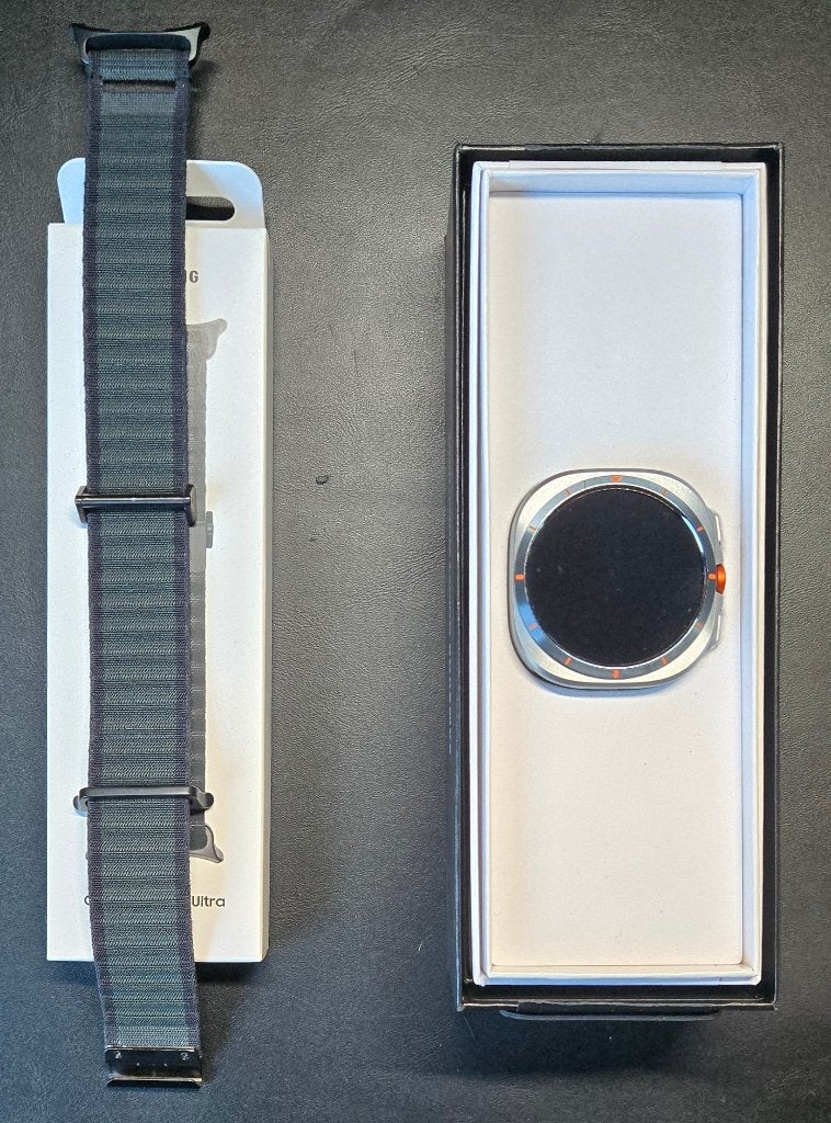 Samsung Galaxy Watch Ultra 2025, Bijoux, Sacs & Beauté, Montres connectées, Comme neuf, Enlèvement, Samsung, Noir