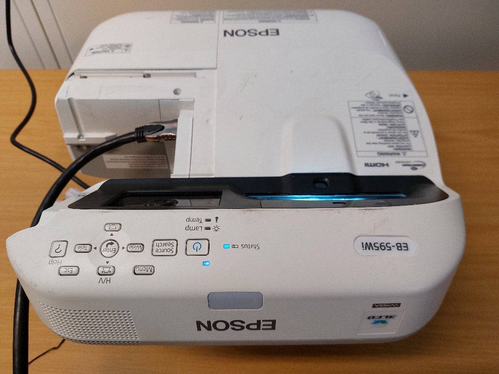 Epson EB-595Wi ultra short projector, Audio, Tv en Foto, Gebruikt, HD (720), Epson, Ophalen of Verzenden