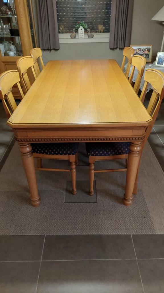 Massieve tafel en 6 stoelen, Ophalen
