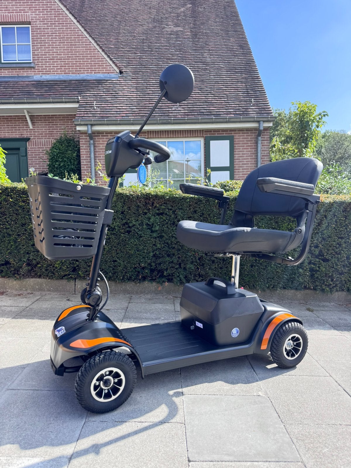 Scootmobiel Vermeiren One elektrische scooter ( nieuwstaat ), Ophalen of Verzenden, Zo goed als nieuw, Elektrische rolstoel