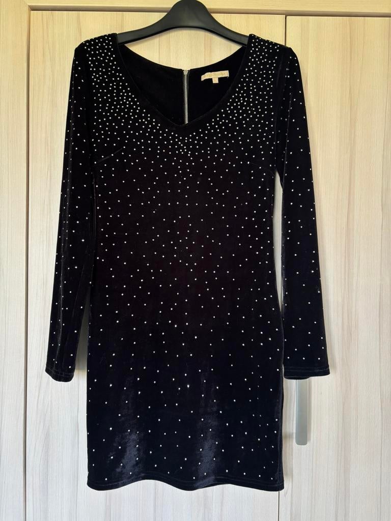 Zwart fluwelen kleedje Soky & Soka maat L - €4, Kleding | Dames, Zwart, Maat 42/44 (L), Ophalen of Verzenden, Zo goed als nieuw