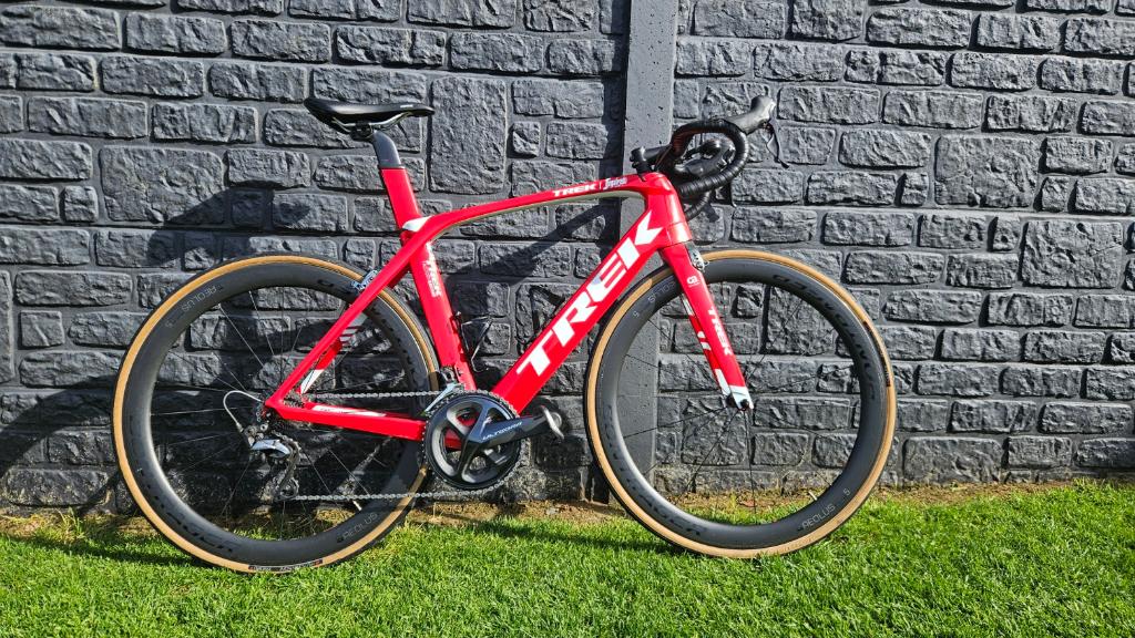 Trek Madone SL6 Project One - 56cm, Fietsen en Brommers, Ophalen, Carbon, Zo goed als nieuw, Meer dan 20 versnellingen