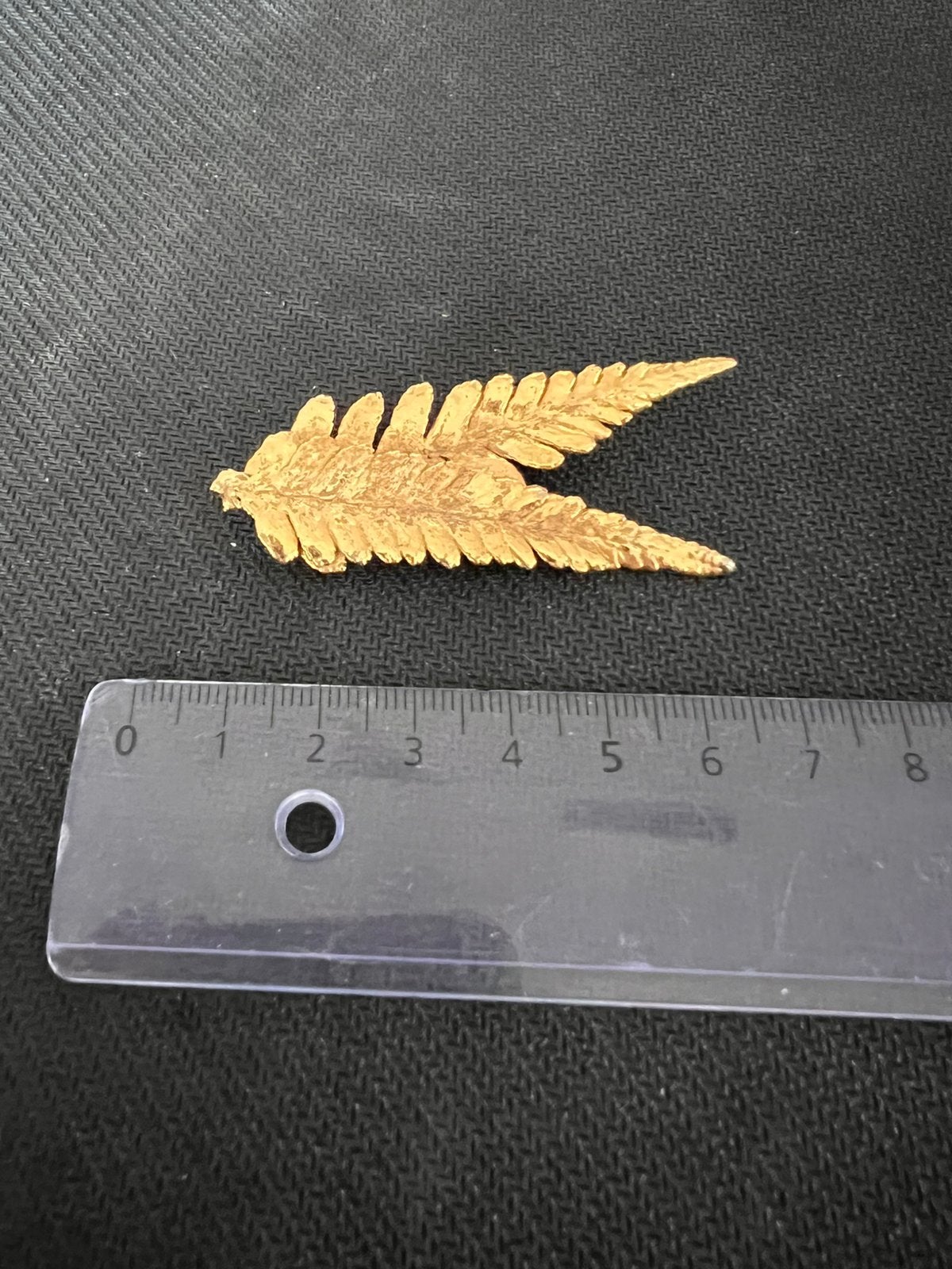 Broches met blaadjes, Ophalen of Verzenden, Zo goed als nieuw