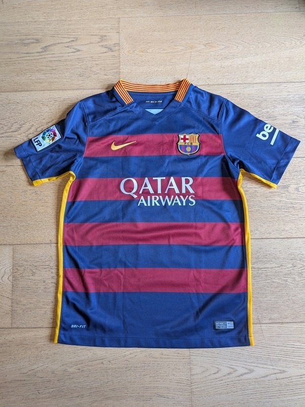t-shirt Nike original de FC Barcelona - taille 158 (13 ans), Kinderen en Baby's, Ophalen, Zo goed als nieuw