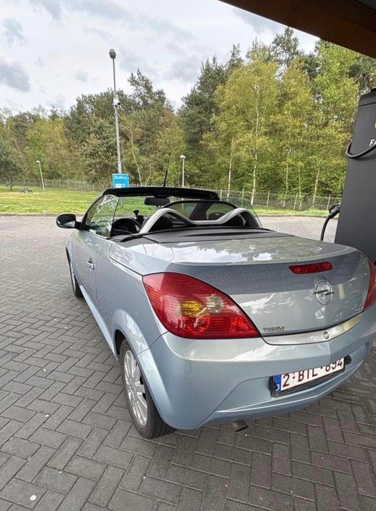Opel Tigra 1.3 cabriolet, Autos, Achat, Capteur de stationnement, 2 places, Noir