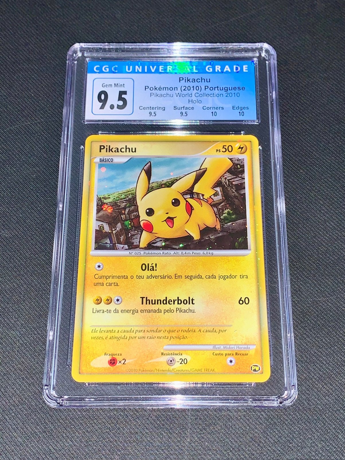 Pokémon Portuguese Pikachu World Collection 2010 CGC 9.5, Ophalen of Verzenden, Zo goed als nieuw