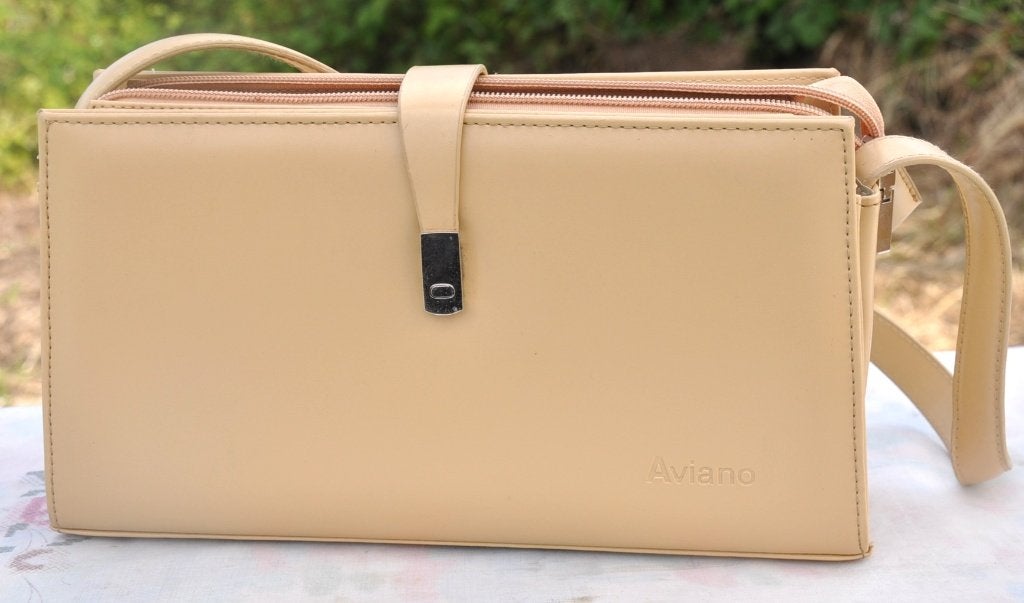 sac a main skai beige avec anse d'epaule aviano, Handtassen en Accessoires, Tassen | Damestassen, Nieuw, Handtas, Beige, Ophalen of Verzenden
