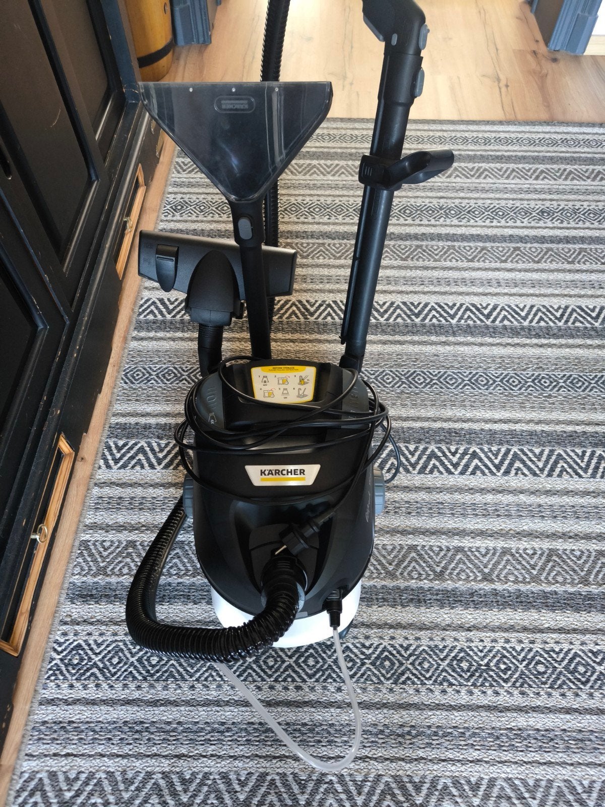 Shampouineuse tapis , canapé,en location, Electroménager, Aspirateurs, Enlèvement