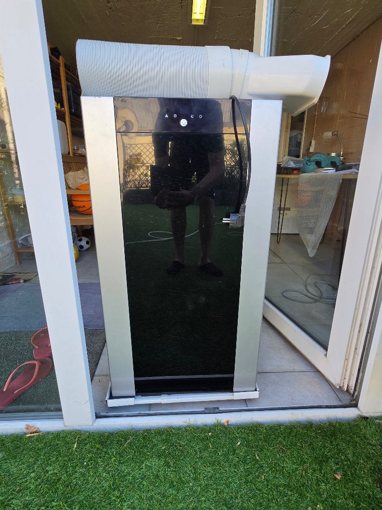 CLIMATISEUR NEUF A VENDRE (LOURD !), Electroménager, Moins de 60 m³, Enlèvement, Télécommande, Neuf