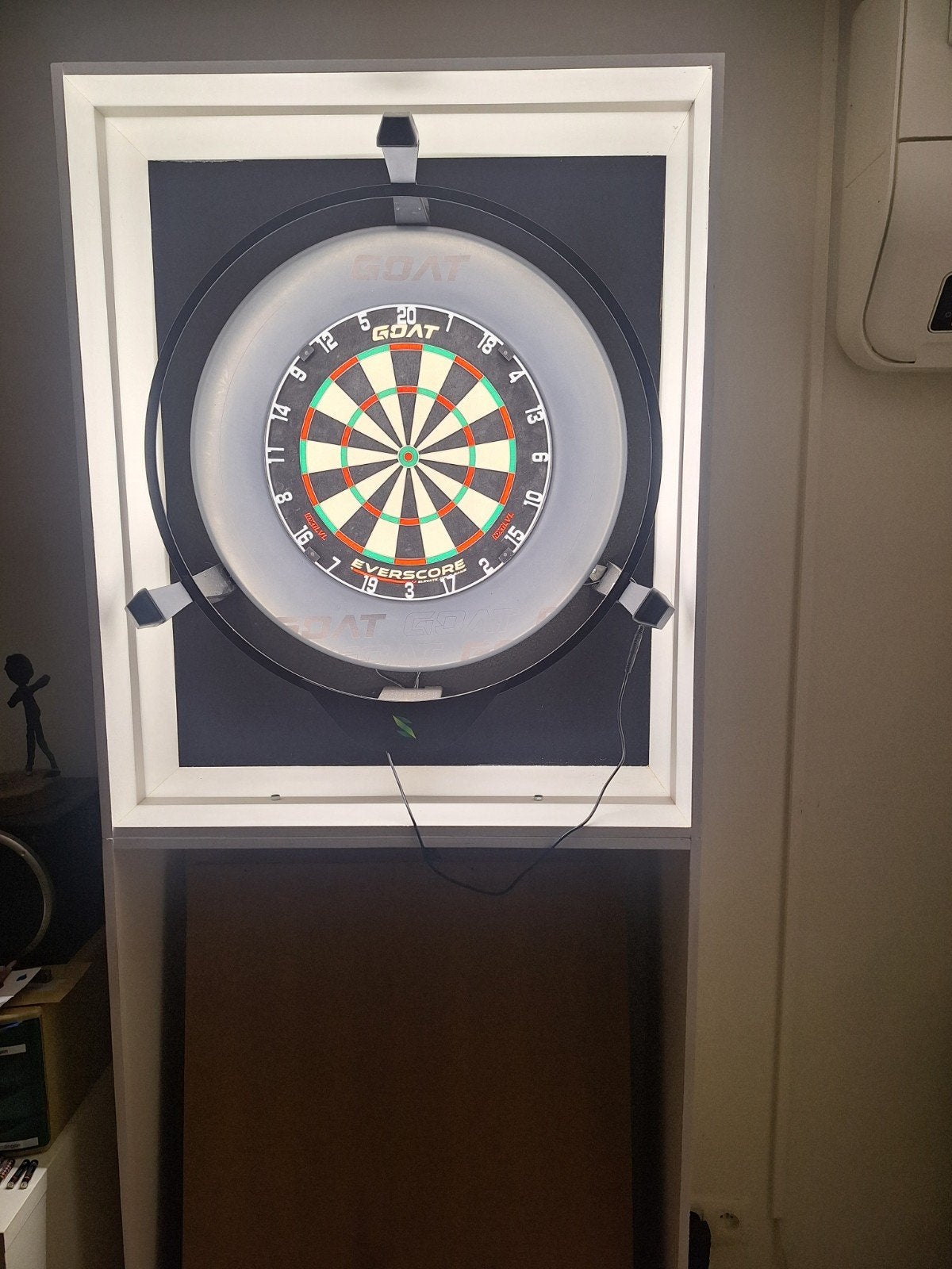 Dartkast met scolia home 2, Sport en Fitness, Ophalen, Zo goed als nieuw