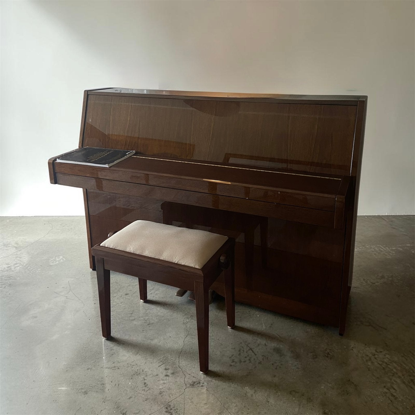 Yamaha C108N, Musique & Instruments, Pianos, Enlèvement, Comme neuf, Brillant