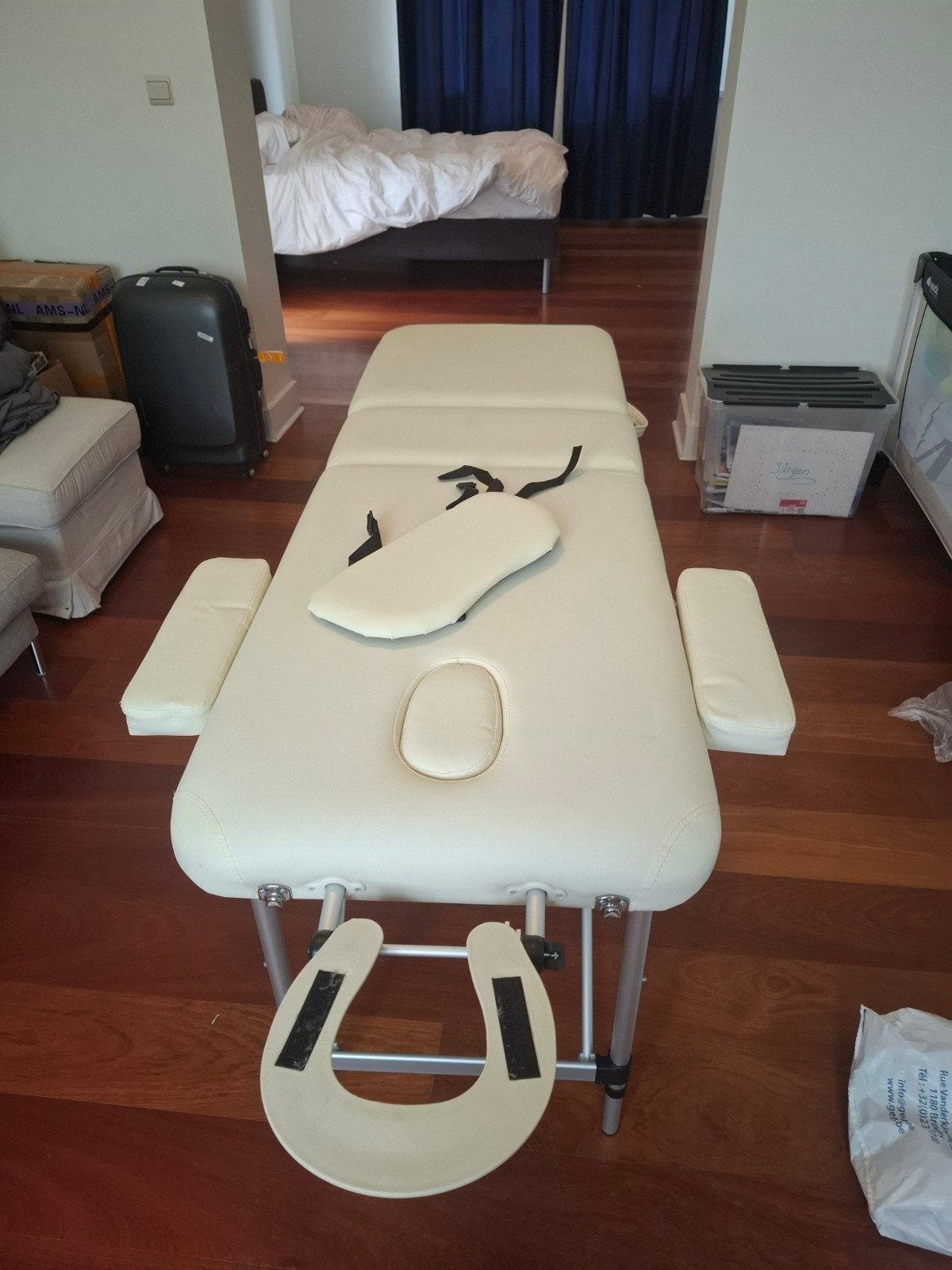Table de massage professionnelle pliante avec accessoires, Sports & Fitness, Enlèvement