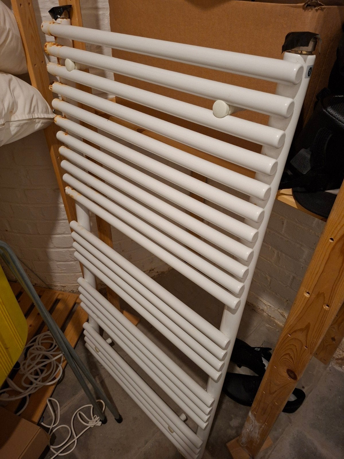 Sèche serviette rouillé à donner, Enlèvement, Utilisé, 80 cm ou plus, Radiateur