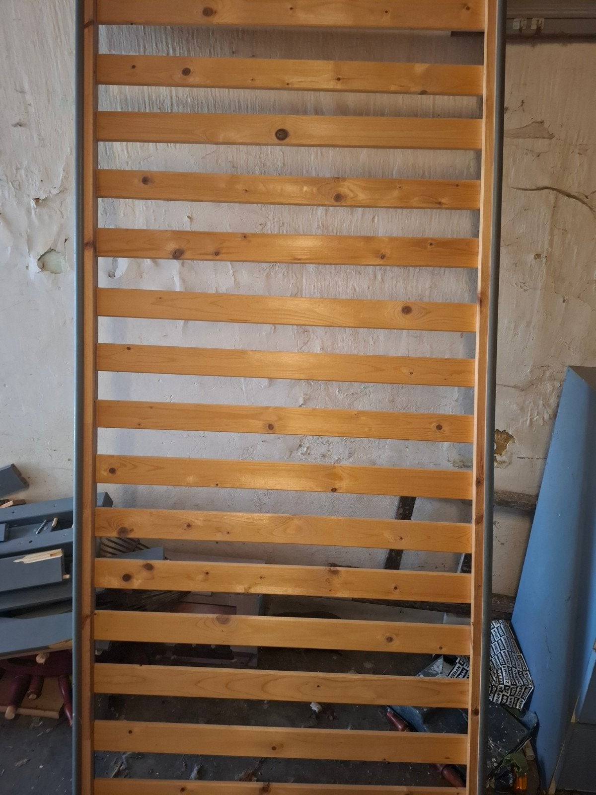 Gratis ophalen stapel hout, Ophalen