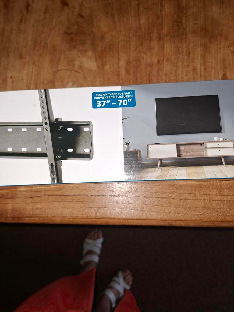 Universele wandbeugel Envivo 37"-77", Audio, Tv en Foto, Ophalen of Verzenden