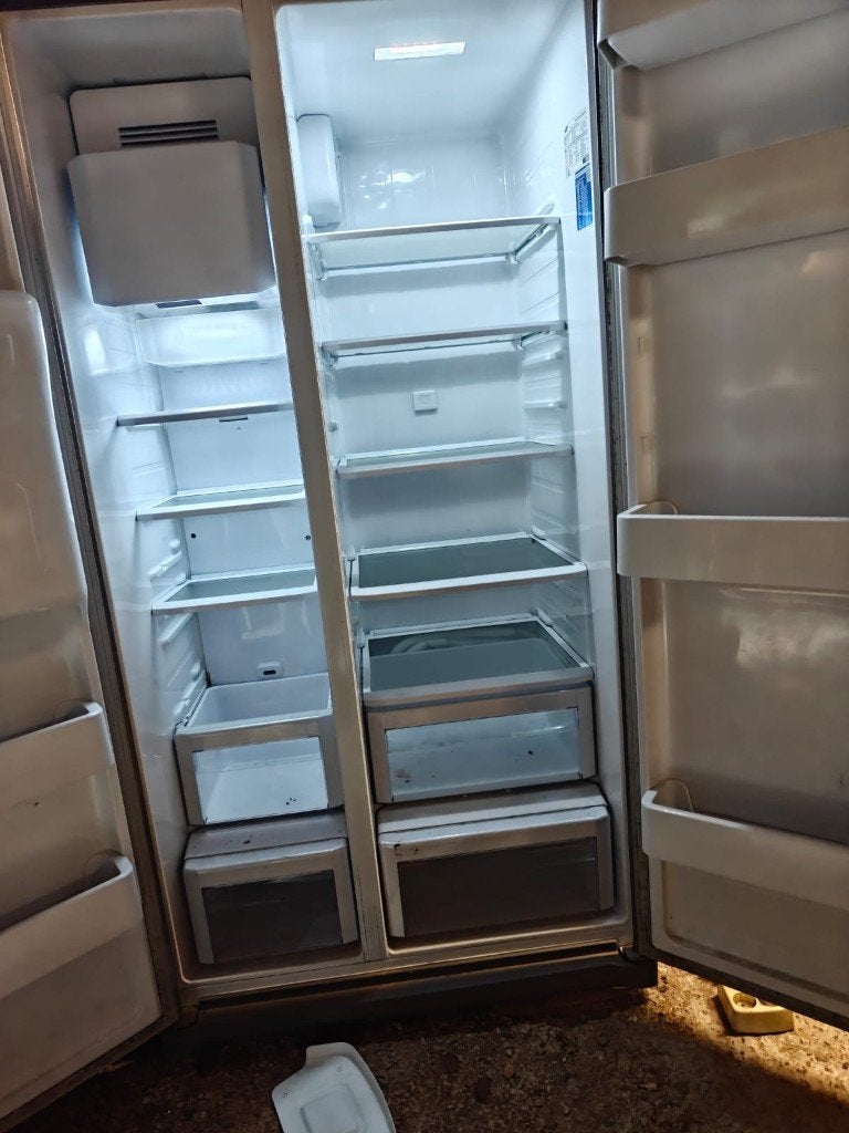 Amerikaanse koelkast Samsung, Elektronische apparatuur, Ophalen, 60 cm of meer, Met aparte vriezer, 160 cm of meer