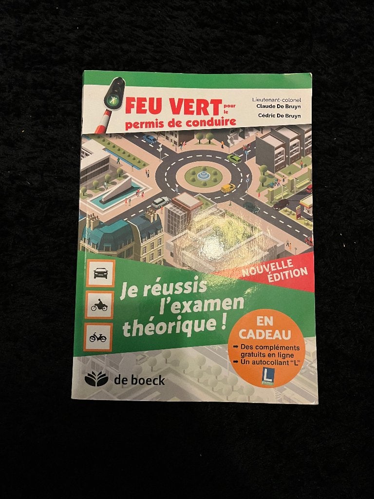Livre FEU VERT- permis de conduire, Enlèvement, Comme neuf