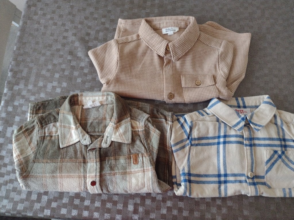 1 à 3 chemises taille 86. En bon état, Enlèvement ou Envoi, Comme neuf, Garçon, Chemise ou Chemisier