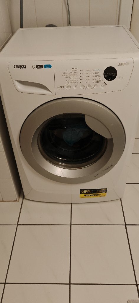 Wasmachine Zanussi Lindo300 (8 kg, 1400 tpm), Elektronische apparatuur, Wasmachines, Ophalen, Gebruikt, Handwasprogramma, Voorlader