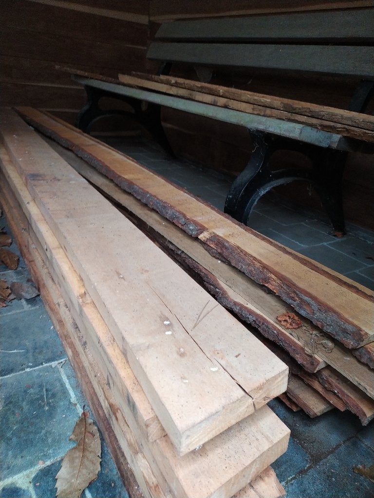 Lot eiken balken en schorsplanken, Ophalen, 180 tot 250 cm, Balken, Hardhout