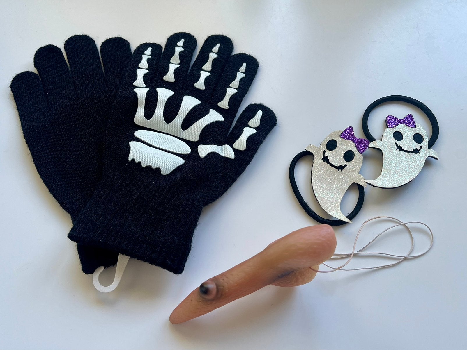 Halloween Accessoires: Handschoenen, Spookjes & Heksenneus, Ophalen of Verzenden, Zo goed als nieuw, Feestartikel