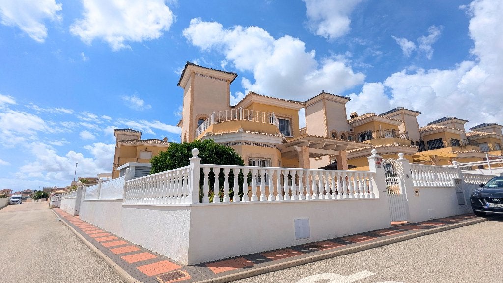 Belle villa individuelle à vendre à Lo Crispin, Alicante, Immo, Village, Maison d'habitation, 124 m², Lo Crispin