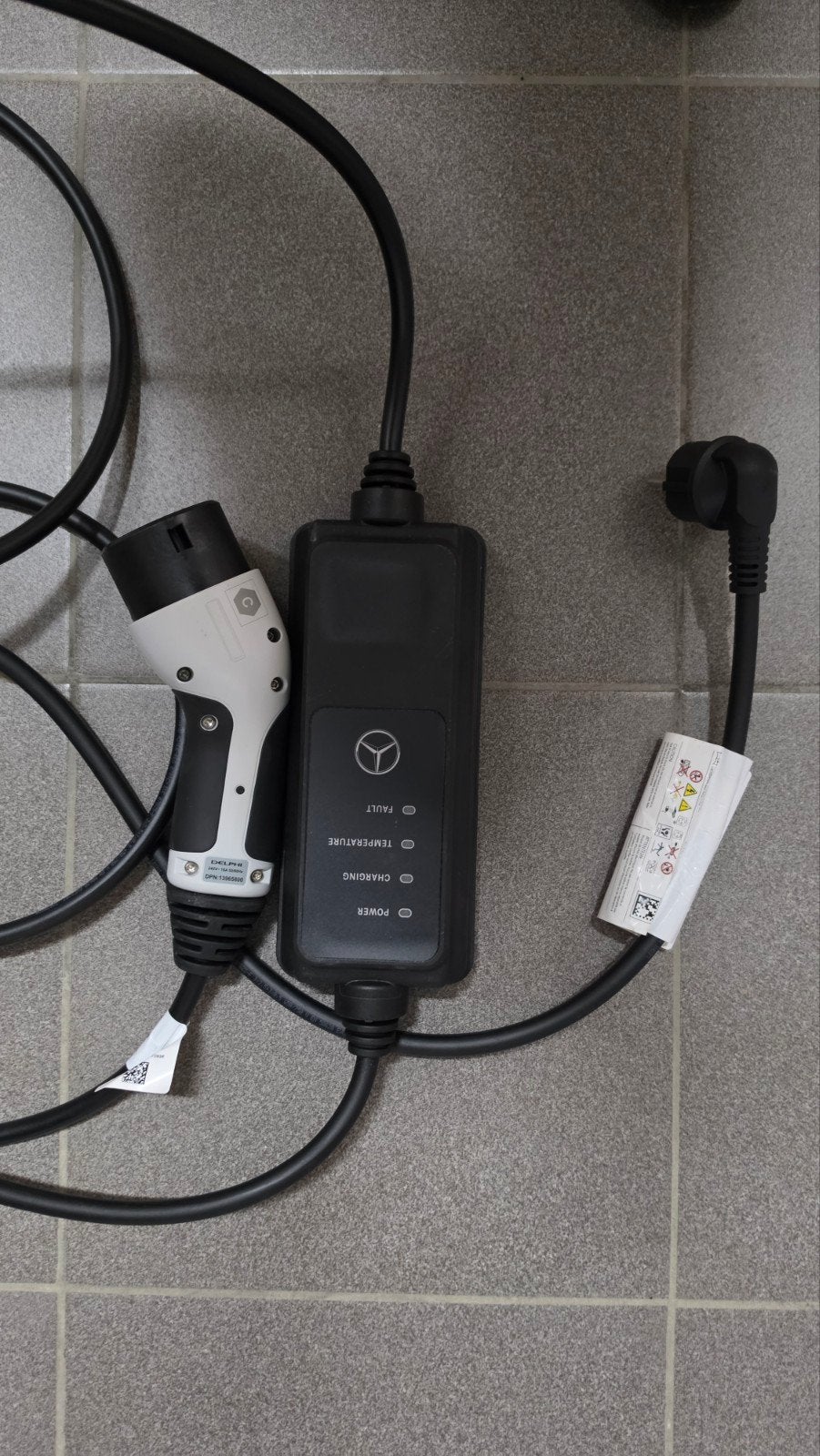 Câble de recharge domestique mercedes voiture électrique