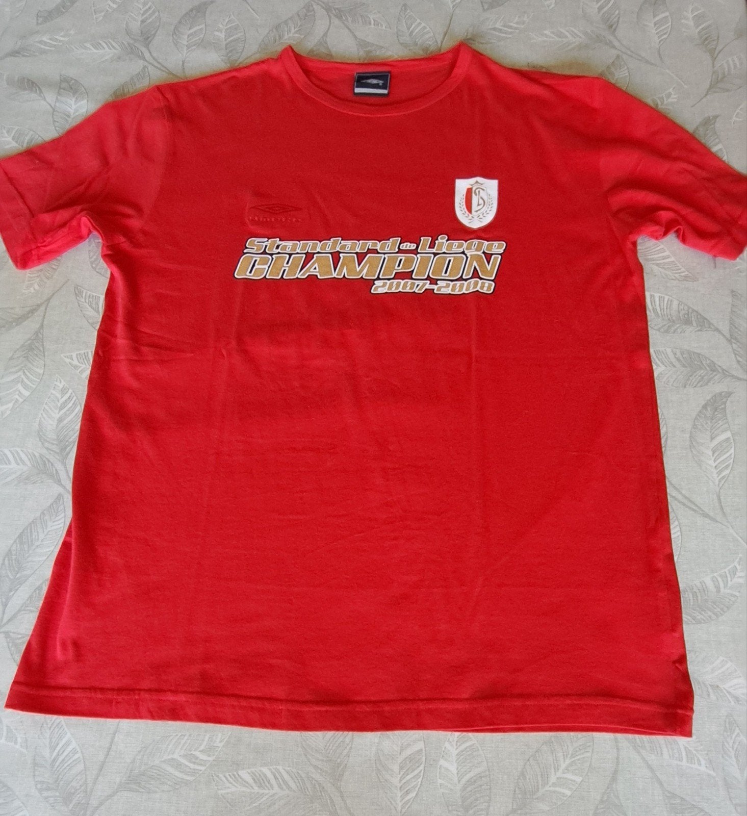Umbro T-shirt Standard de Liège, Sports & Fitness, Enlèvement ou Envoi, Comme neuf, Maillot