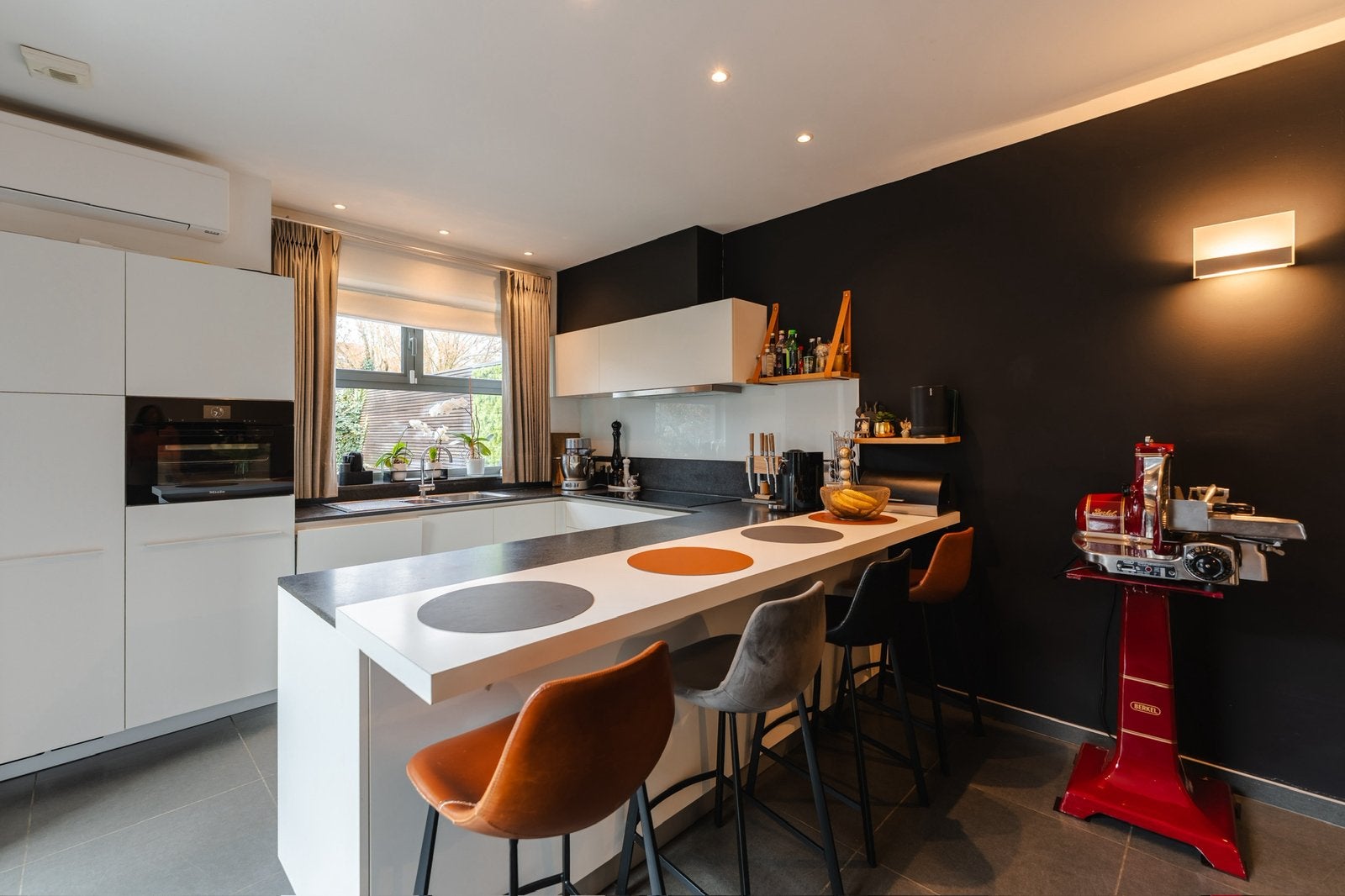 4 Barstoelen, Huis en Inrichting, Barkrukken, Zo goed als nieuw, Leer, Ophalen