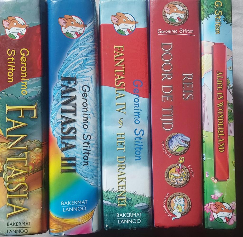 Geronimo Stilton Fantasia III IV Reis door Tijd lot, Boeken, Kinderboeken | Jeugd | 10 tot 12 jaar, Ophalen