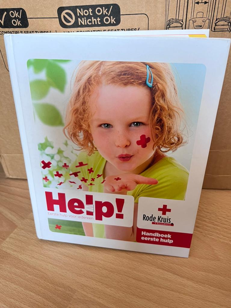 HELP - Help - boek eerste hulp rode kruis, Enlèvement ou Envoi, Utilisé