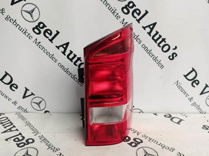 Achterlicht rechts van een Mercedes Vito, Gebruikt, -, Ophalen of Verzenden, -