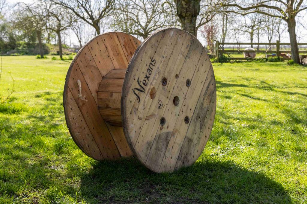 haspel te koop voor tuintafeltjes, Jardin & Terrasse, Tables de pique-nique, Enlèvement, Comme neuf, Rond, Bois