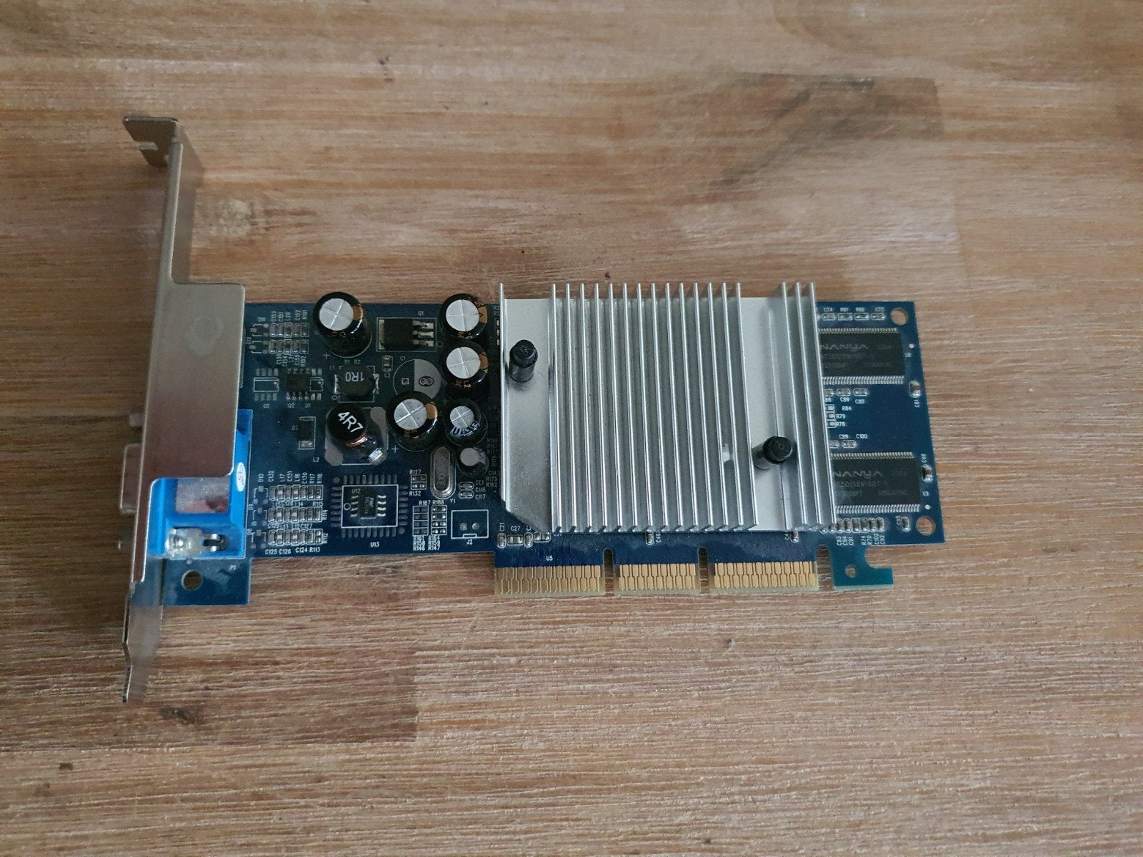 agp 3d kaart geforce xfx 6200 128mb, Computers en Software, Vintage Computers, Ophalen