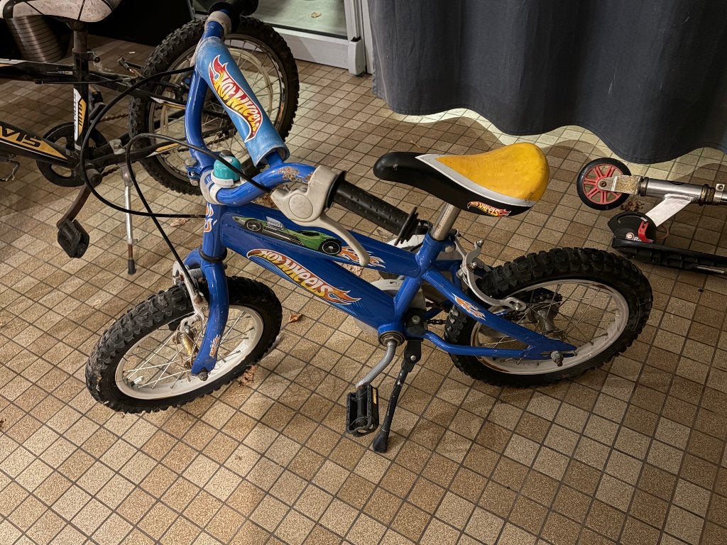 Stoere Hot Wheels Kinderfiets (14 inch), Ophalen, Gebruikt, Velgrem, Info@denekster.com