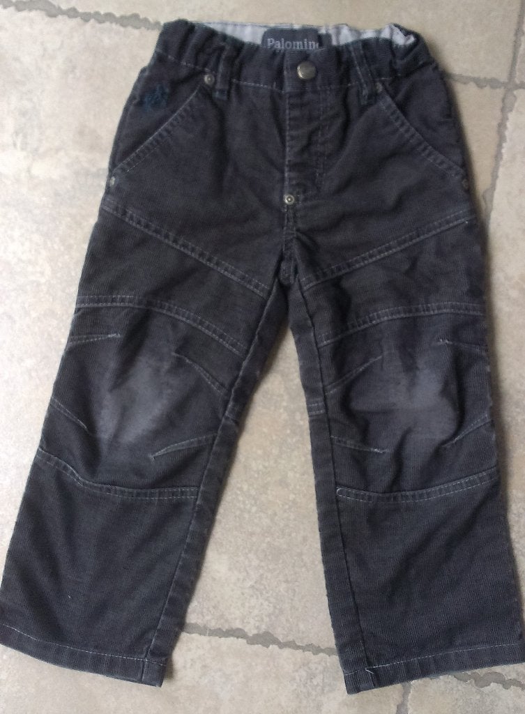 GRATIS: zwarte ribbel broek mt 98, Kinderen en Baby's, Broek, Gebruikt, Ophalen of Verzenden, Jongen