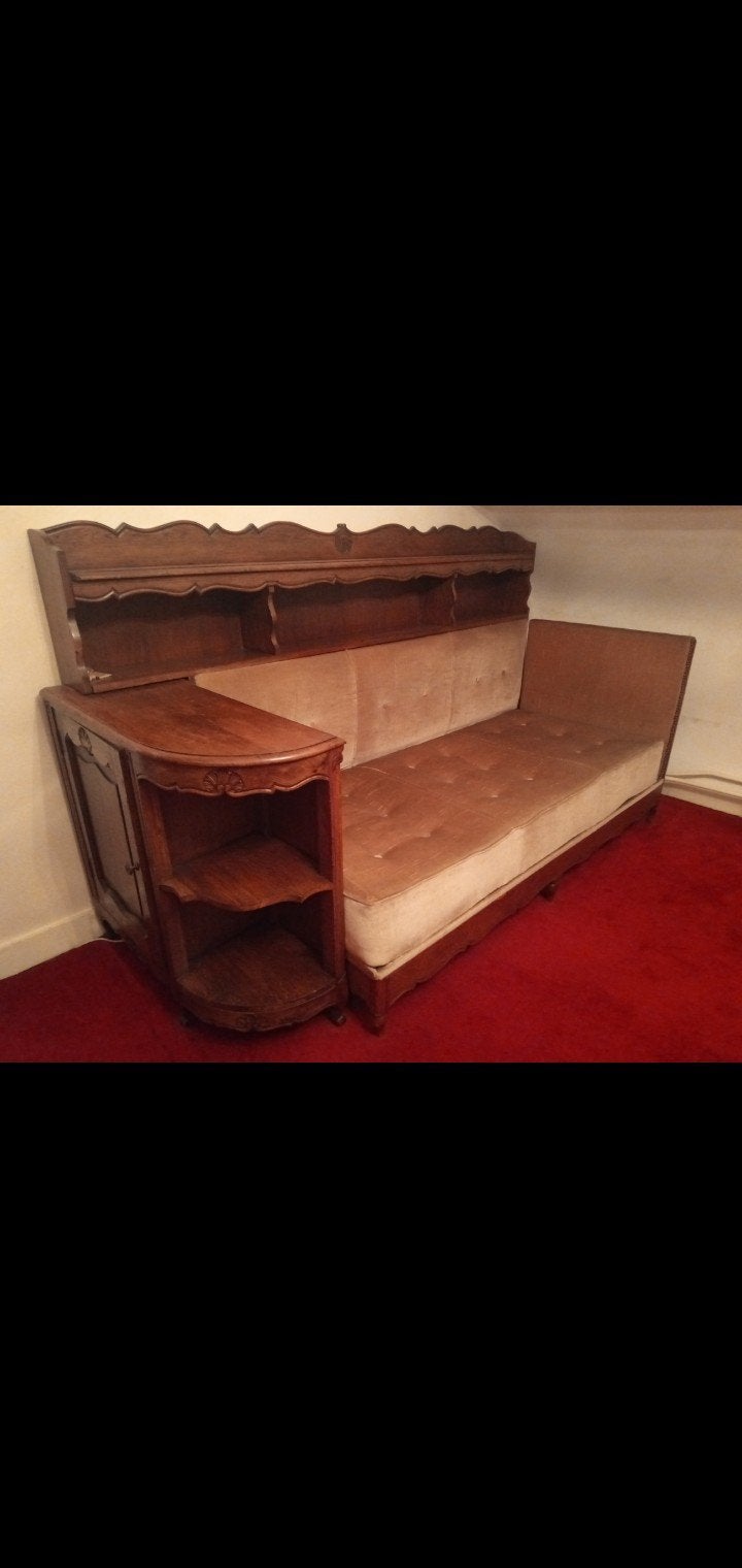 Beau divan ancien, en bois foncé avec taille, Antiquités & Art, Antiquités | Meubles | Armoires, Enlèvement