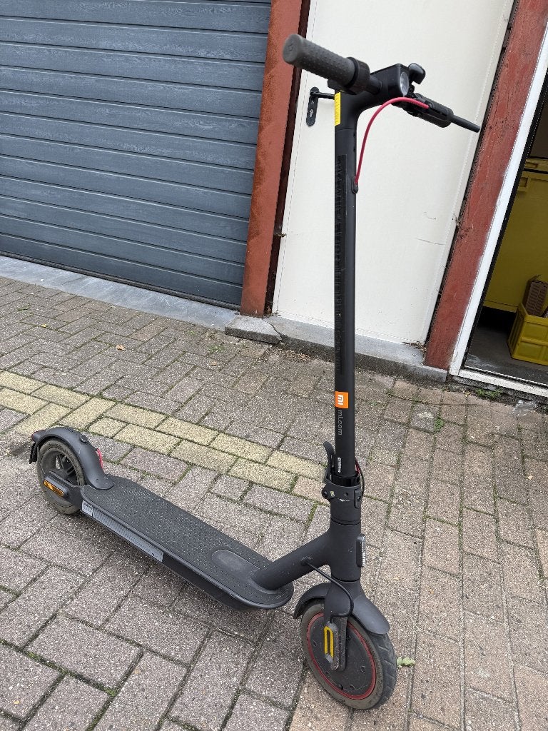 Elektrische step Xiaomi Mi Elektrische scooter Pro E, Fietsen en Brommers, Steps, Zo goed als nieuw, Elektrische step (E-scooter)