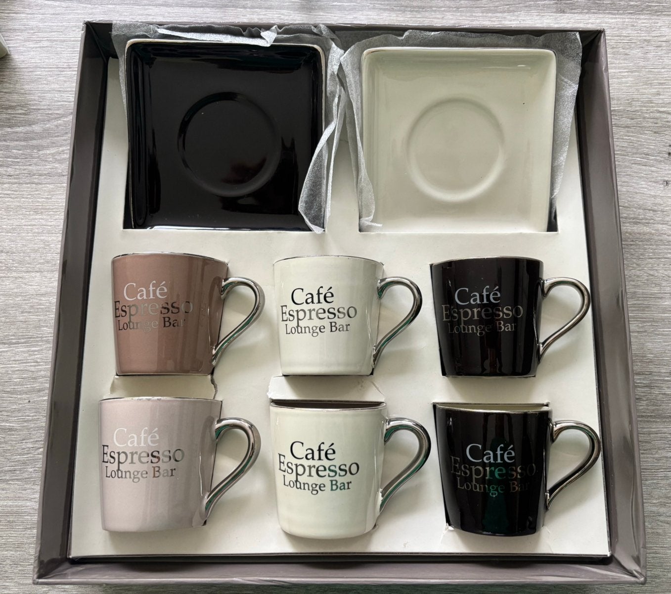 Ensemble tasses à espresso, Maison & Meubles, Cuisine | Vaisselle, Enlèvement ou Envoi, Comme neuf