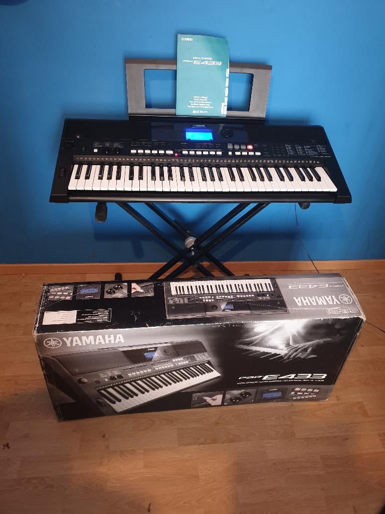 Yamaha PSR-E433 keyboard met hoogte verstel Voet, 61 touches, Sensitif, Yamaha, Comme neuf