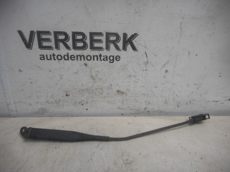 BRAS ESSUIE GLACE AVANT GAUCHE A (W168) (a1688200544), Mercedes-Benz, Utilisé, Dialog.mb@mercedes-benz.com, Mercedes-Benz AG