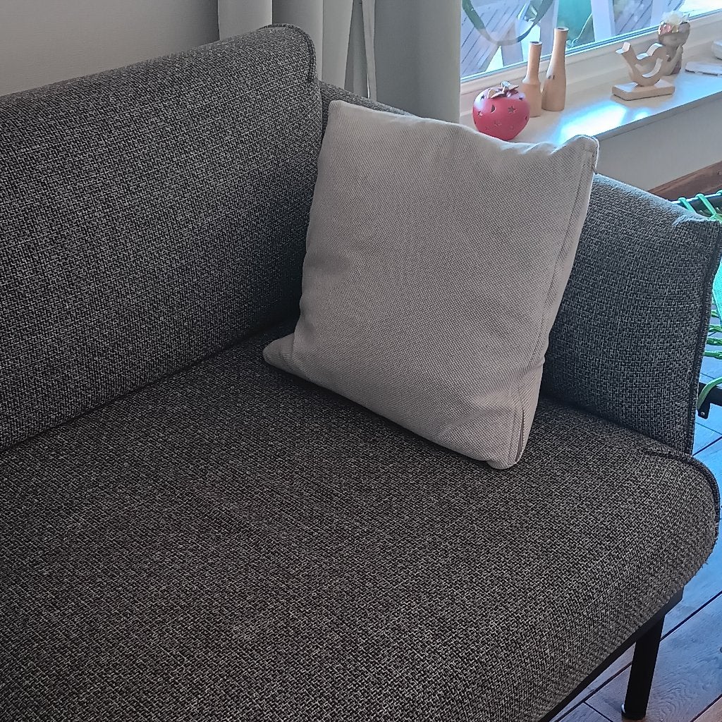 Zetel Ikea zwart Applaryd, 200 à 250 cm, Banc droit, Comme neuf, Enlèvement